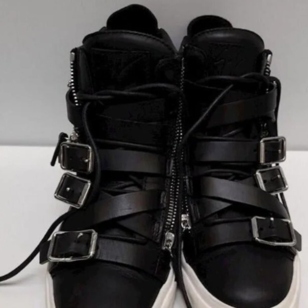 Giuseppe Zanotti Black Leather Buckle Strap Zip Up Mid Shoes Womens 39